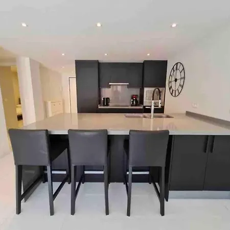 Modern Puerto Banus -2 Beds Διαμέρισμα
