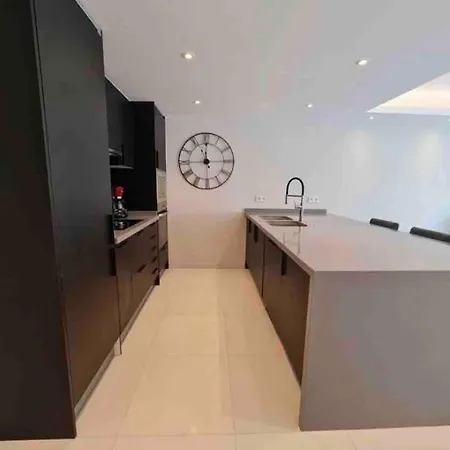 Διαμέρισμα Modern Puerto Banus -2 Beds Μαρμπέλλα